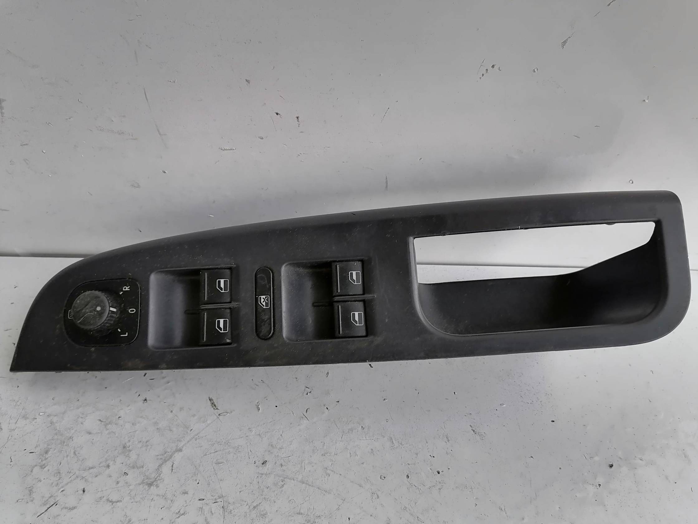 Interruttore alzacristalli porta ant.